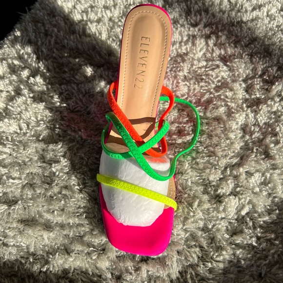 Strapy sandal - Picture 3 of 5